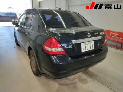 Nissan TIIDA LATIO