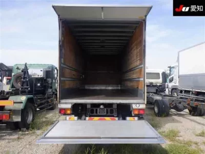 Mitsubishi FUSO FIGHTER