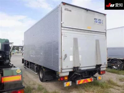 Mitsubishi FUSO FIGHTER