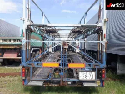 Nissan TRUCK