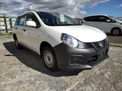 Nissan AD