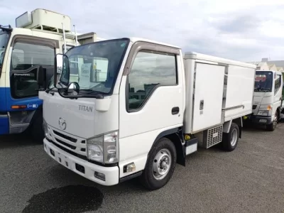 Mazda TITAN