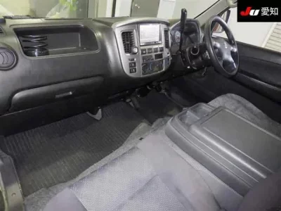 Nissan CARAVAN BUS
