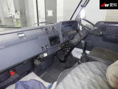 Toyota HIACE TRUCK