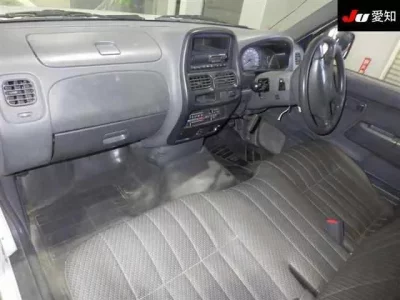 Nissan DATSUN PICKUP