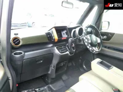 Honda N BOX SLASH
