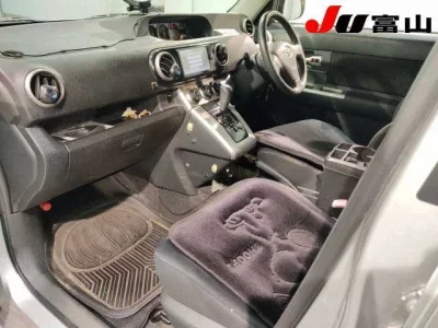 Toyota COROLLA RUMION