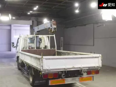 Nissan TRUCK