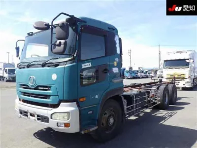 Nissan TRUCK
