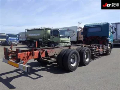 Nissan TRUCK
