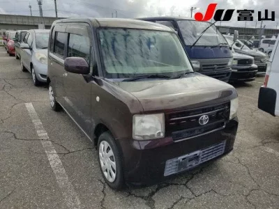 Toyota PIXIS SPACE