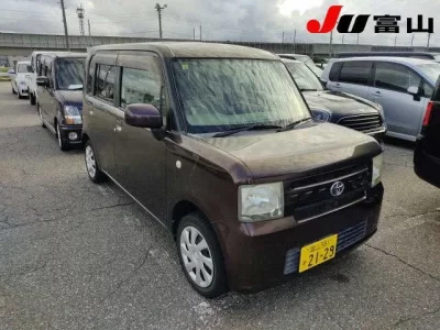 Toyota PIXIS SPACE