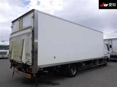 Mitsubishi FUSO FIGHTER