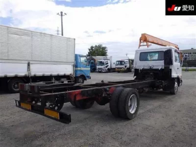 Nissan TRUCK