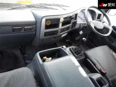 Nissan TRUCK