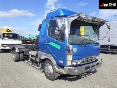 Mitsubishi FUSO FIGHTER