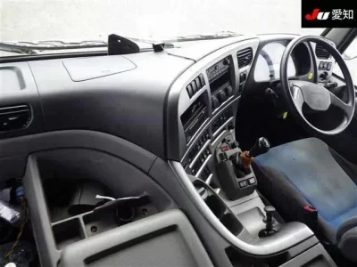 Nissan QUON