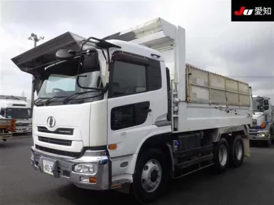 Nissan TRUCK