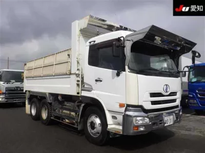 Nissan TRUCK