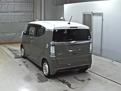 Honda N BOX SLASH
