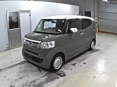 Honda N BOX SLASH