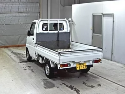 Nissan CLIPPER TRUCK