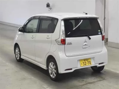 Mitsubishi EK CUSTOM