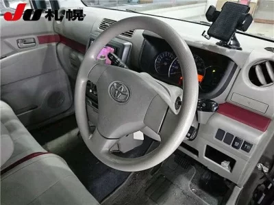 Toyota PIXIS SPACE
