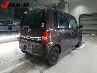 Toyota PIXIS SPACE