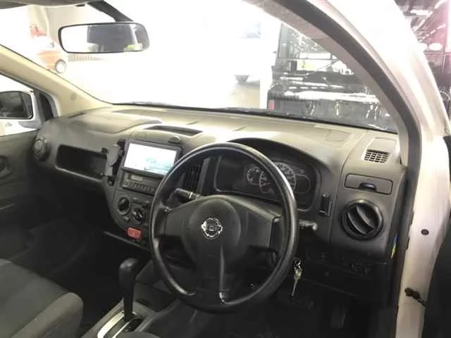 Nissan AD