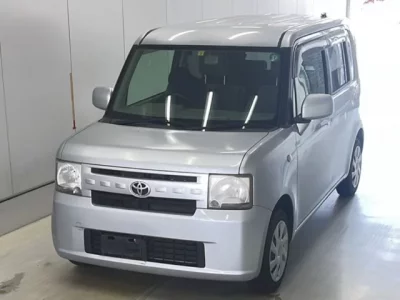Toyota PIXIS SPACE