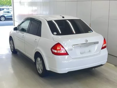 Nissan TIIDA LATIO