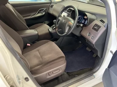 Toyota MARK X ZIO