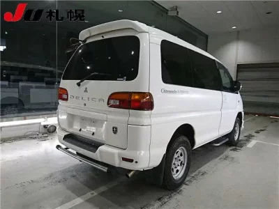 Mitsubishi DELICA
