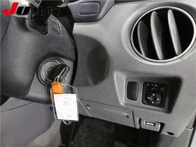 Mitsubishi AIRTREK