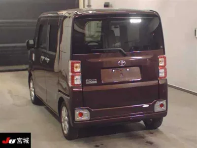 Toyota PIXIS MEGA