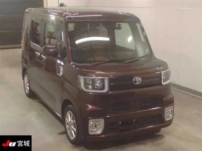 Toyota PIXIS MEGA