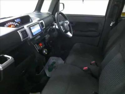 Toyota PIXIS MEGA