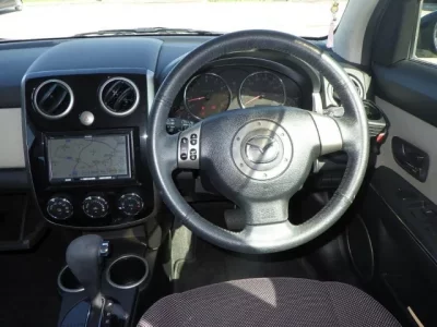 Mazda VERISA