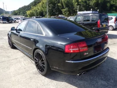 Audi S8