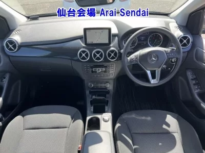 Mercedes-Benz B CLASS
