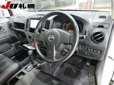 Nissan AD