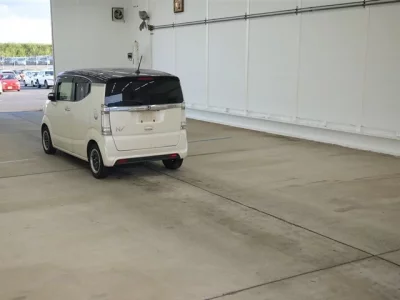 Honda N BOX SLASH