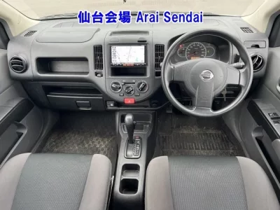 Nissan AD