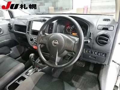 Nissan AD