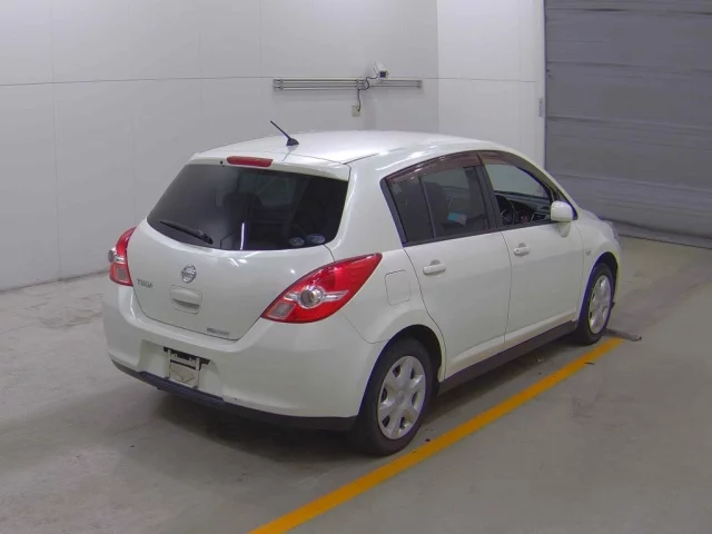 Nissan TIIDA