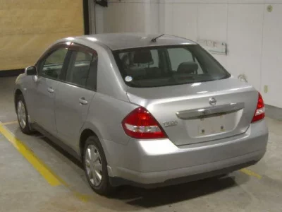 Nissan TIIDA LATIO