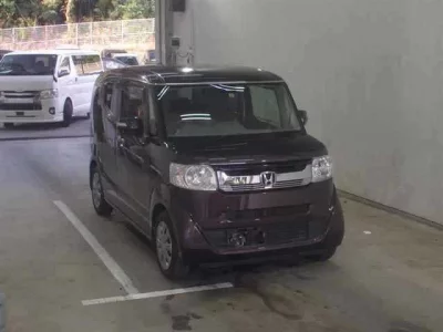 Honda N BOX SLASH