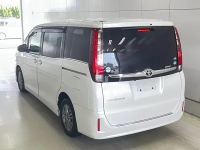 Toyota ESQUIRE