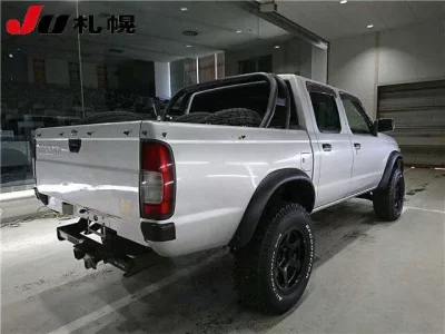 Nissan DATSUN PICKUP